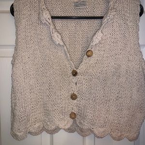 Knitted cropped sweater